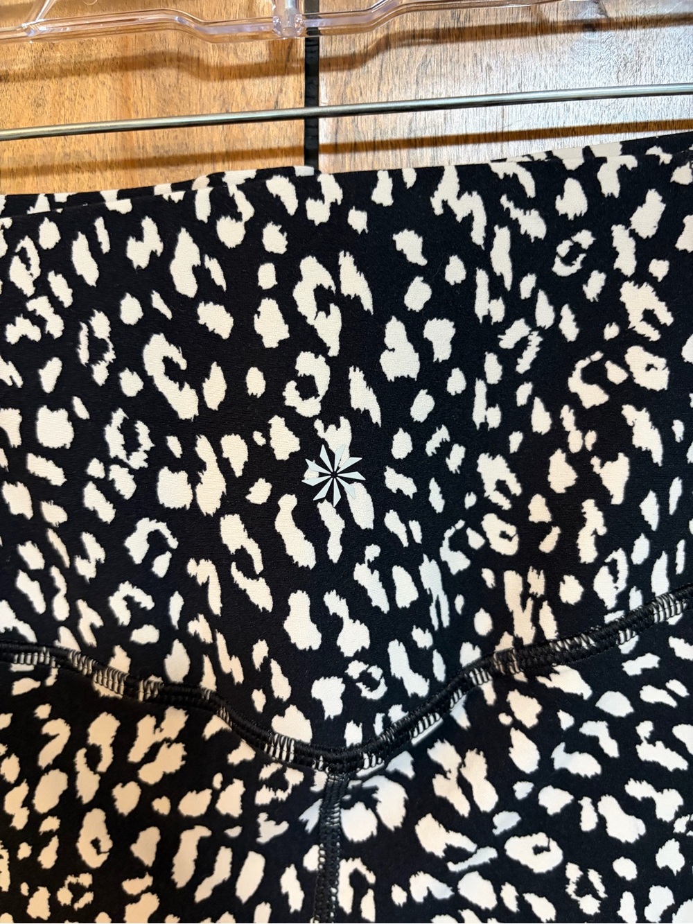 Athleta Black and White Spot-Print High-Rise Leggings - Picture 4 of 5